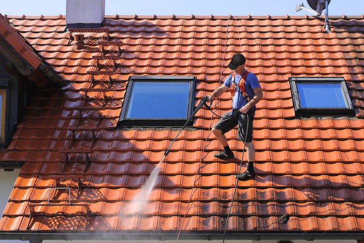 Power Wash Your Roof to Prevent Mold